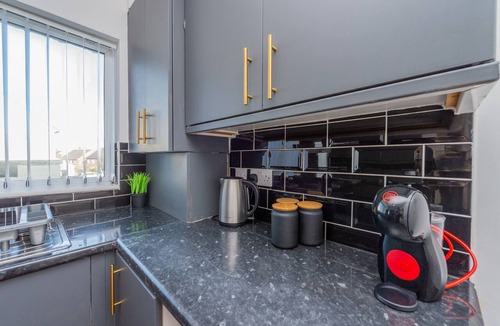 Heswall House | Workforce Accommodation Near Deeside | Sleeps 6