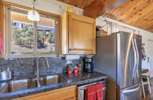 Whispering Forest Cabin | WOW Views, Spa, AC Unit, Pool Table, Dog OK!