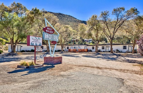 Walker Hotel | WWM 6 · 6 Yosemite Base camp explore The E Sierras WWM 6