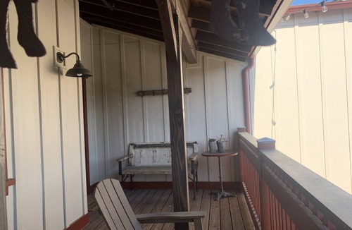 Los Alamos Apartment | Wyatt Earp at the Los Alamos Mercantile