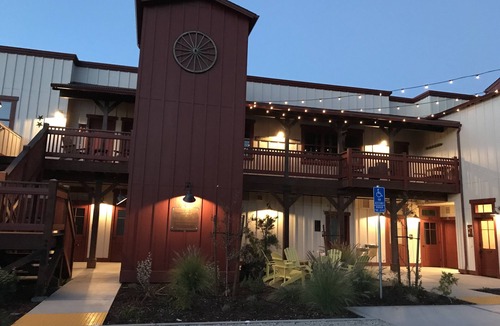 Los Alamos Apartment | Wyatt Earp at the Los Alamos Mercantile