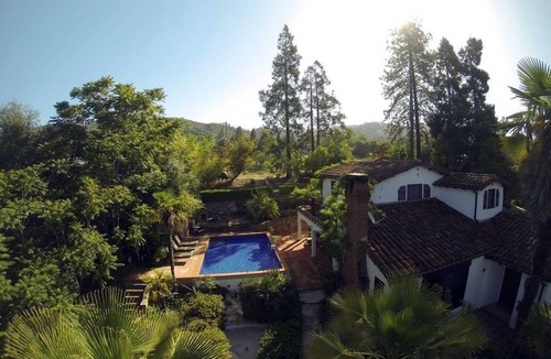 Mariposa House | Yosemite Estate: Pool, Hot tub, Outdoor Fireplace, Tennis and Basketball court