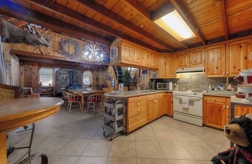 Yosemite Forks Cabin | Yosemite! Kids, dogs & family! Angel's Rest, beautiful views & Bass Lk Close by