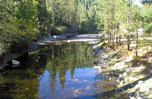 Harden Flat Resort | Yosemite Lakes River Yurt 21