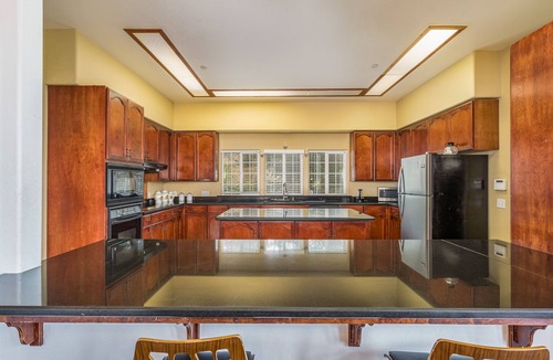 Oakhurst House | Yosemite South Presidential Palace