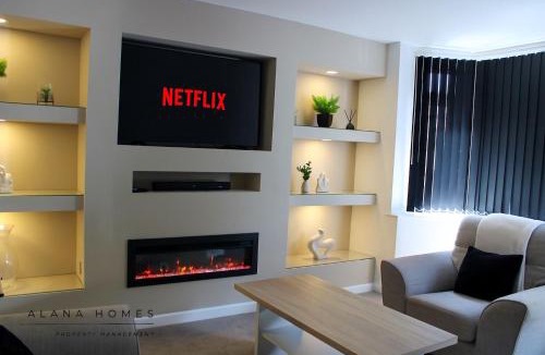 Bilston House | Your 3BR - Home away from Home