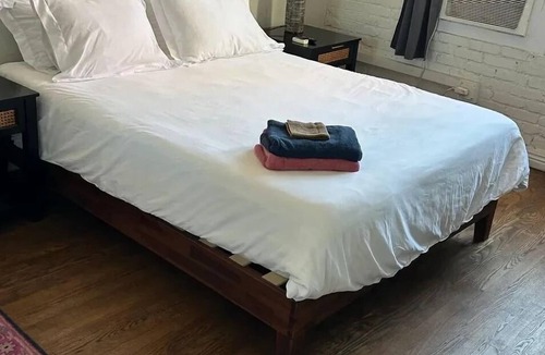 Westlake Apartment | Your 420-Friendly Creative Hideaway in DTLA