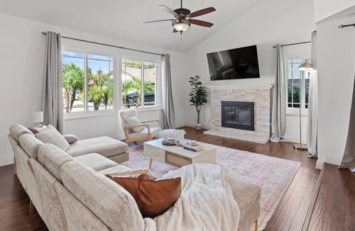 Simi Valley Villa | Your Cozy Simi Getaway