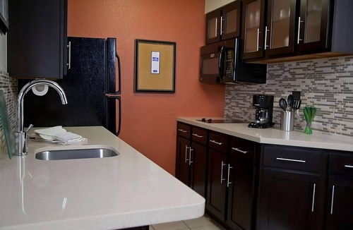 San Bruno Resort | Your Home Away From Home! Onsite Pool, Free Breakfast, Parking