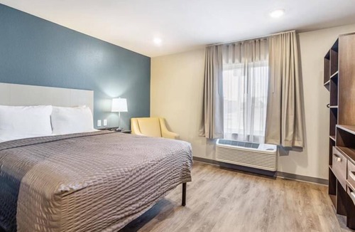 Bellflower Hotel | Your Home Away from Home! Full Kitchen, Pet-friendly, Free Parking!