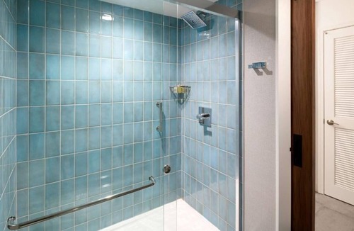 Fox Hills House | Your Home Away From Home! Pool, Pets Allowed, Near Marina Del Rey Beach