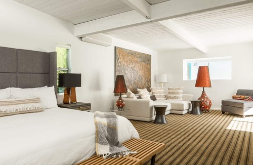 Vista Las Palmas House | Your Mid-Century Oasis in Palm Springs Awaits!