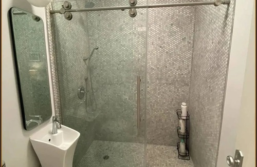 Westlake Apartment | Your Own Space TWO-gether: DTLA!