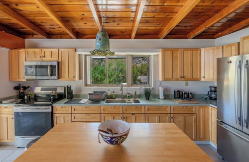 Morongo Valley Cottage | Zeus Cottage: VIP Paradise at 25 acres gated and private Hidden Passage