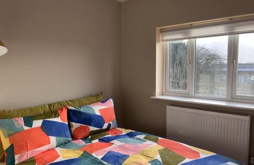 Cricklewood House | Zozy Clitterhouse