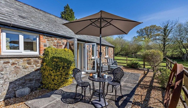 1 Bed in Milton Damerel (oc-l42805)