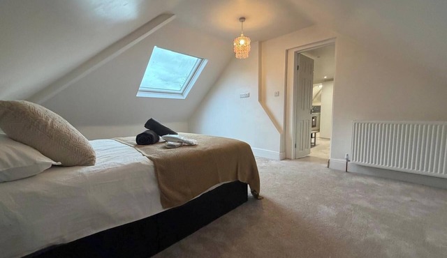 1 Bed - Sleeps 2 - Free Parking