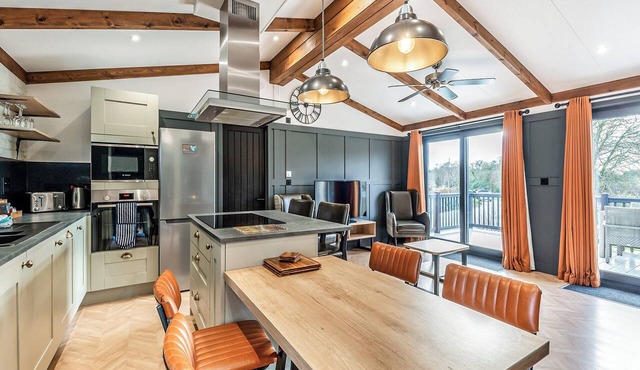 1 bedroom accommodation in Snitterfield, Stratford Upon Avon