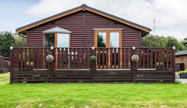 2 bedroom accommodation in Carnforth in Carnforth