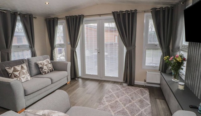24 Sherwood, Carnforth
