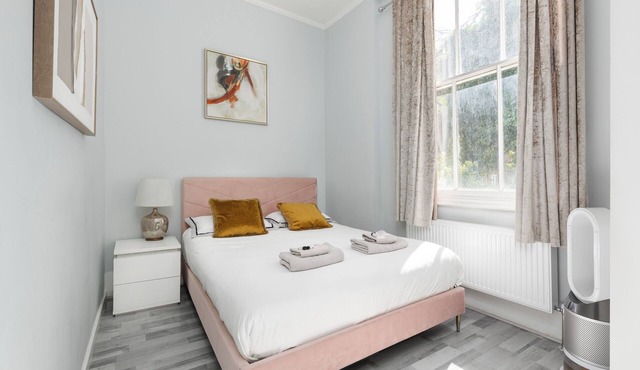 2BR Apt, Earl's Court, 2 min West Brompton