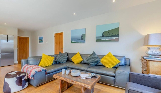 3 Bed in Widemouth Bay (oc-g42836)