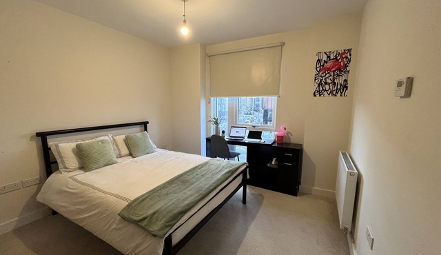 30 min to Central London -Outstanding En-suite- in Colindale