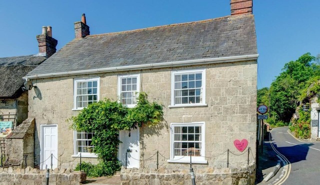 4 Bed in Godshill (oc-ic034)