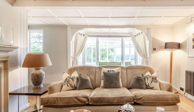 4 Bed in Pulborough (oc-89346)