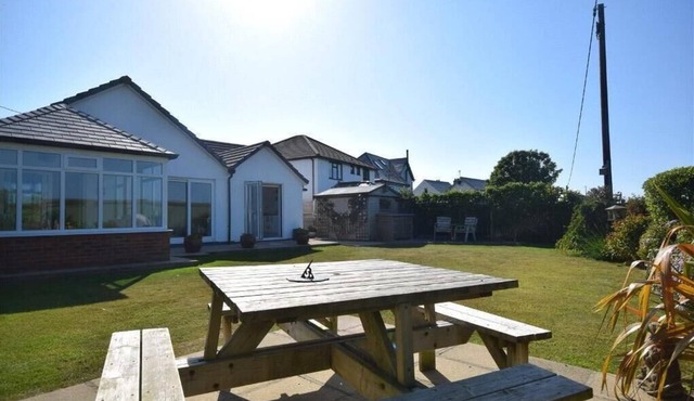 4 Bed in Trevone (oc-p00863)