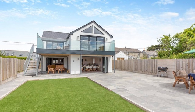 4 Bed in Windmill (oc-w29654)