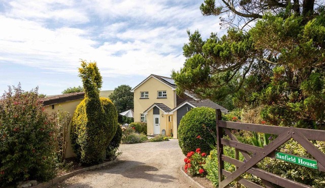 4 Bed with large garden & sea views near Saunton