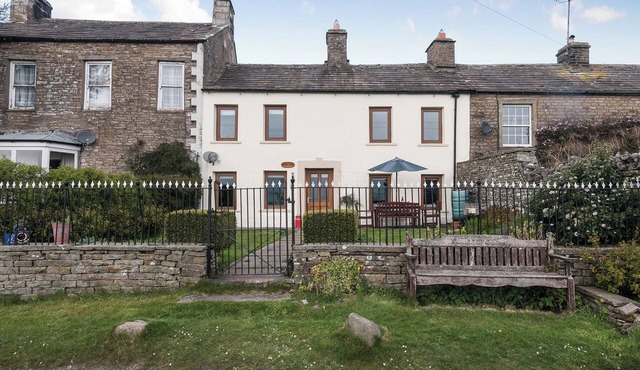 4 bedroom accommodation in Sedbusk, near Hawes