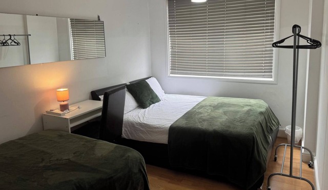 4 Bedroom Apartment Sleeps 14 with Balcony
