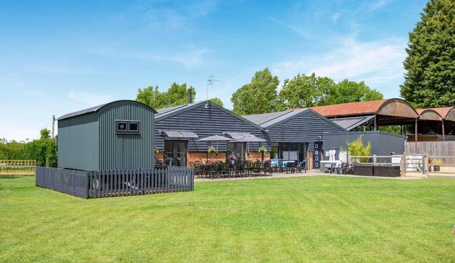 5 Bed in Henley-in-arden (oc-92837)
