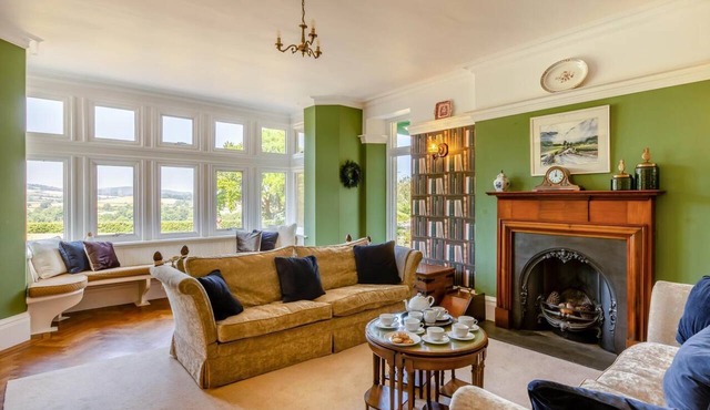 5 Bed in Old Cleeve (oc-c34720)