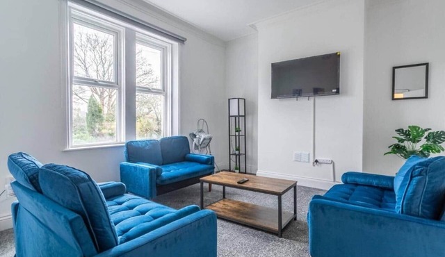 5 Bed Stay For Contractors And Groups/Families.