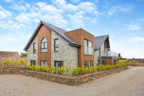 6 Bed in High Lanes oc-r29370