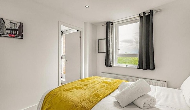 Amazing Marina-Overlooking 1Bed