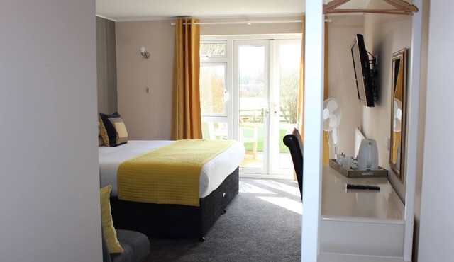 Badgers Mount Hotel