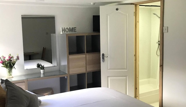Barton Gate Farm Guesthouse
