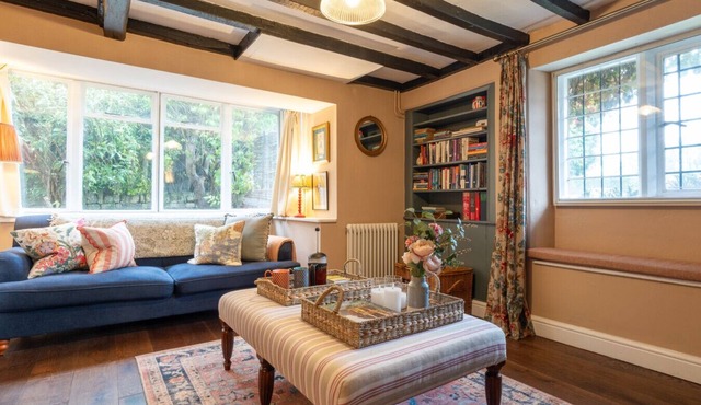 Beautiful 2 Bedroom Cottage in the Cotswolds
