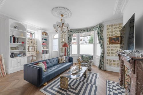 Blossom House New 3bed house in Barons Court