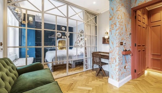 Boutique studio in Putney close to Wimbledon tennis and Putney Town Rowing Club