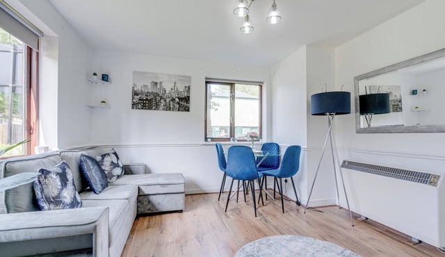 Canada Water 2-bed Flat, Sleeps 6 Central London