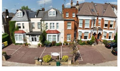 Caterine lodge