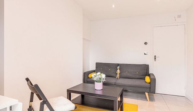 Central Studio w/private garden, 2min Tube