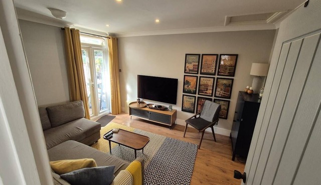 Charming London 2 bed Apartment, Kennington/Oval