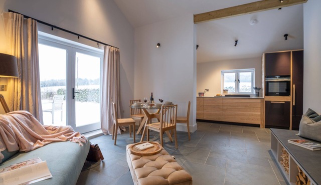 Coach House Lyth Valley, Small Family by LetMeStay