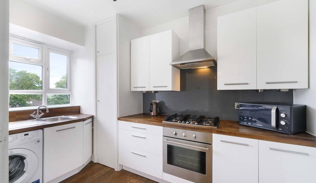 Cosy North West Hampstead 1 bed apartment